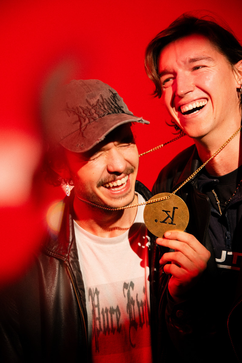 Preis für den besten Schweizer Film «Always Wanted to Be God, Never Wanted to Do Good» (Schweiz 2025) von Marvin Merkel, Noa Epars, Preisgeld CHF 10 000.–, gestiftet von SUISSIMAGE und SSA